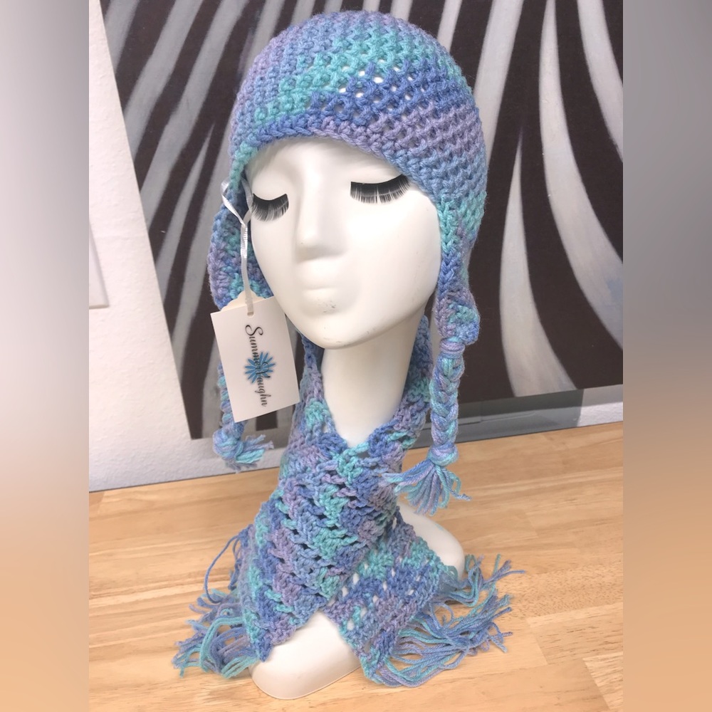 Lavender and green knit hat & matching scarf